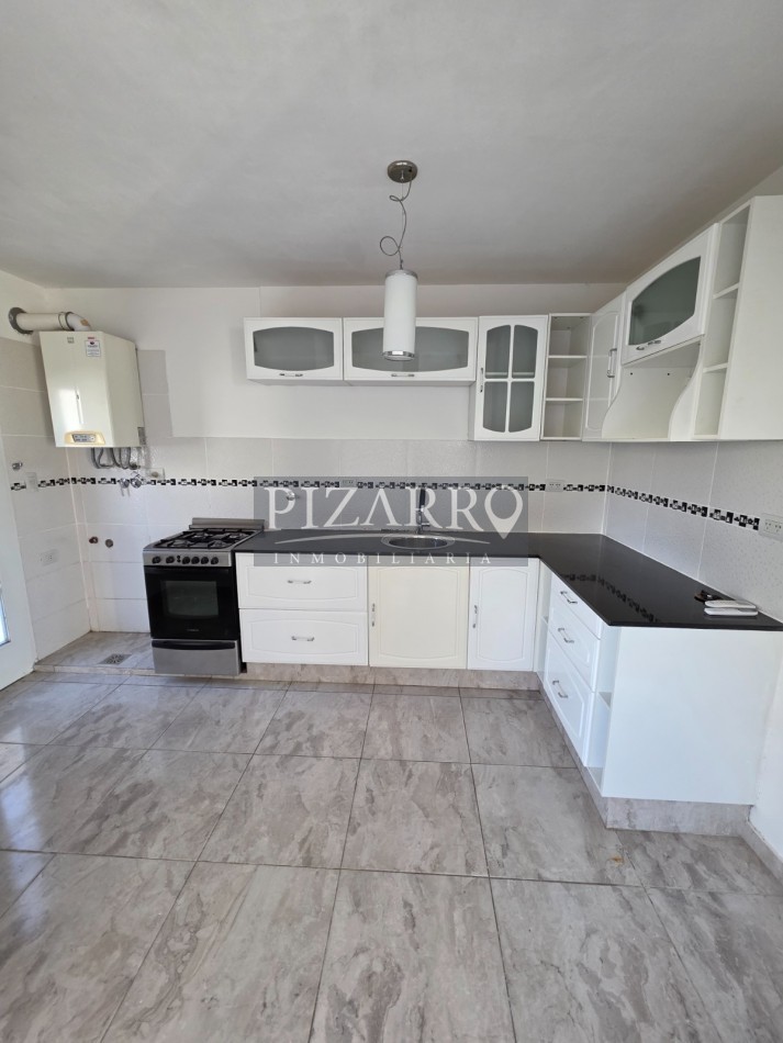 Duplex 4 Dormitorios - Barrio La Peregrina