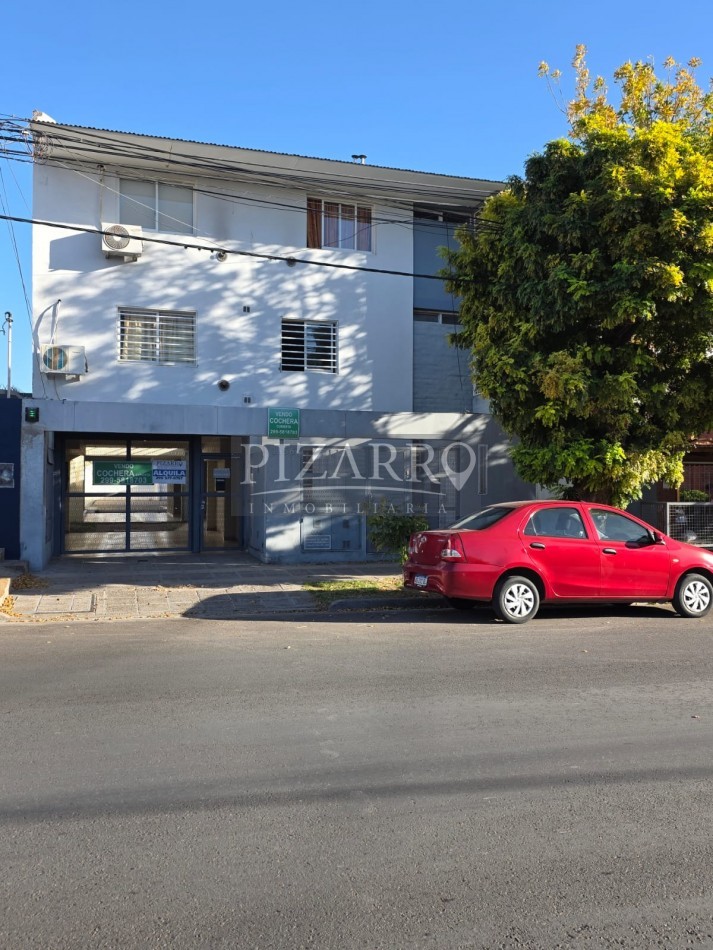 Departamento de un dormitorio - calle Roca 1856.