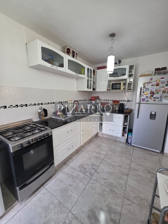 Duplex 4 Dormitorios - Barrio La Peregrina