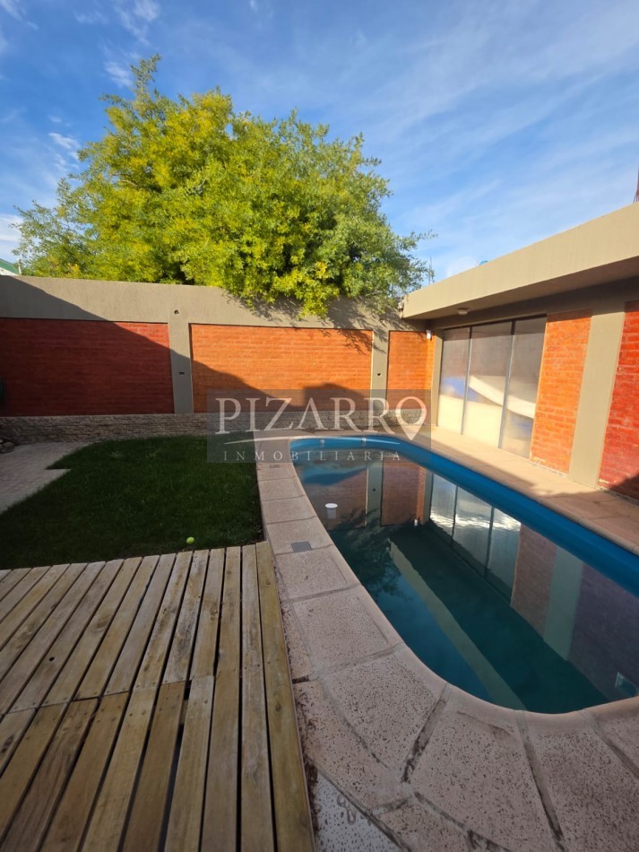 Alquiler Casa en Esquina 3 Dorm. - Ignacio Rivas y Forquera, Neuquen