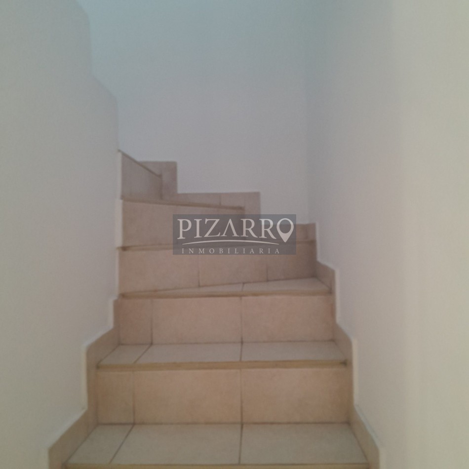 Alquiler Duplex 3 Dorm. - Patio y Cochera | Catriel Al 200