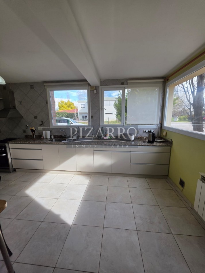Casa en Barrio Privado La Zagala