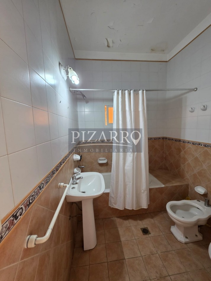 Venta Lote 400 m² con 2 Casas | Ideal Inversion o Desarrolladores | Montevideo 253