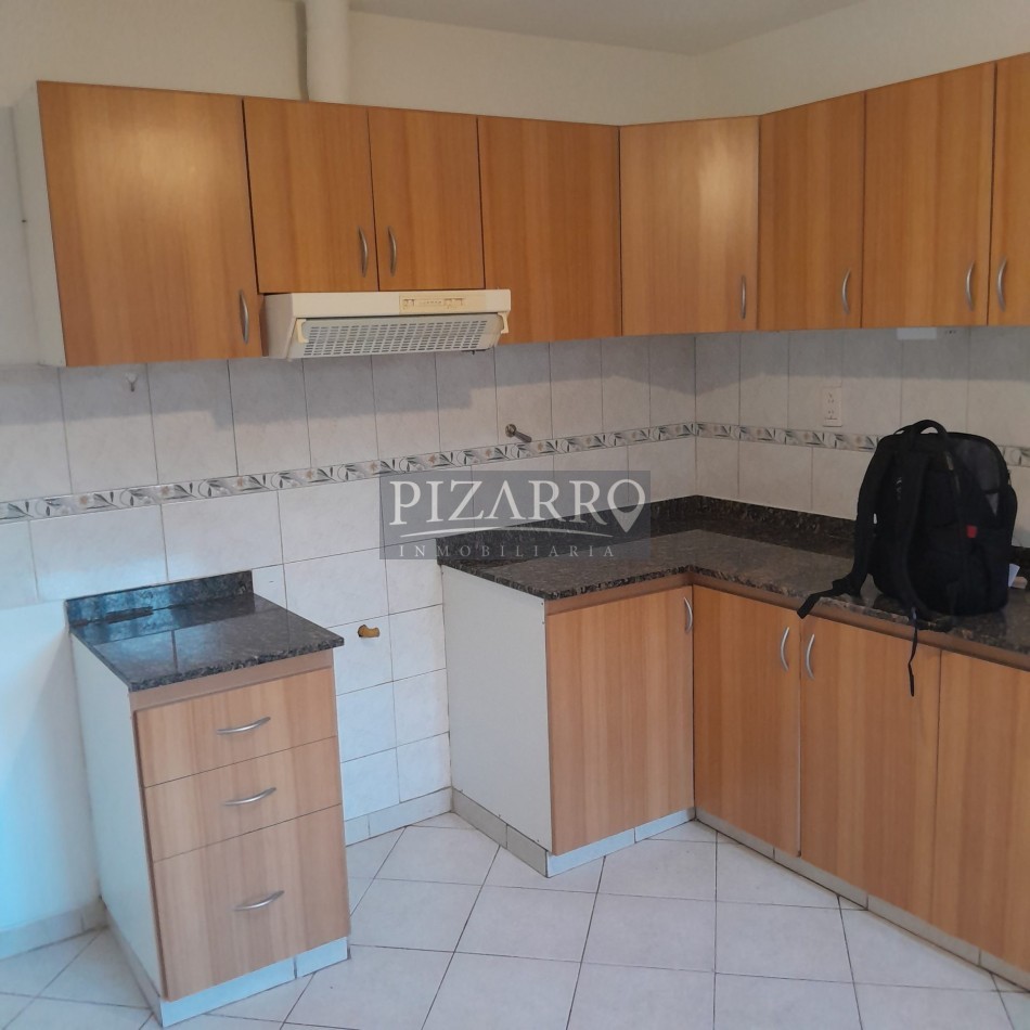 Alquiler Duplex 3 Dorm. - Patio y Cochera | Catriel Al 200