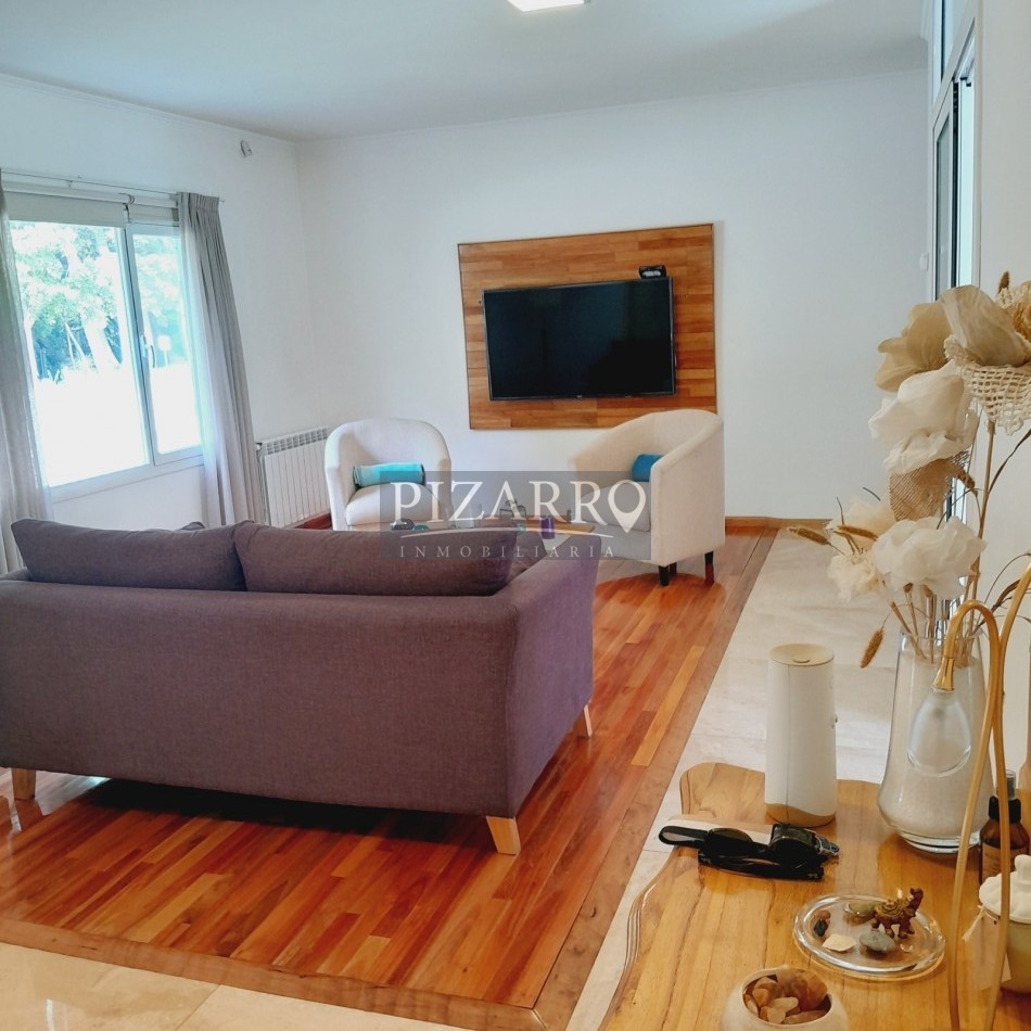 Venta Casa en Barrio Cerrado Finca Laguna Blanca