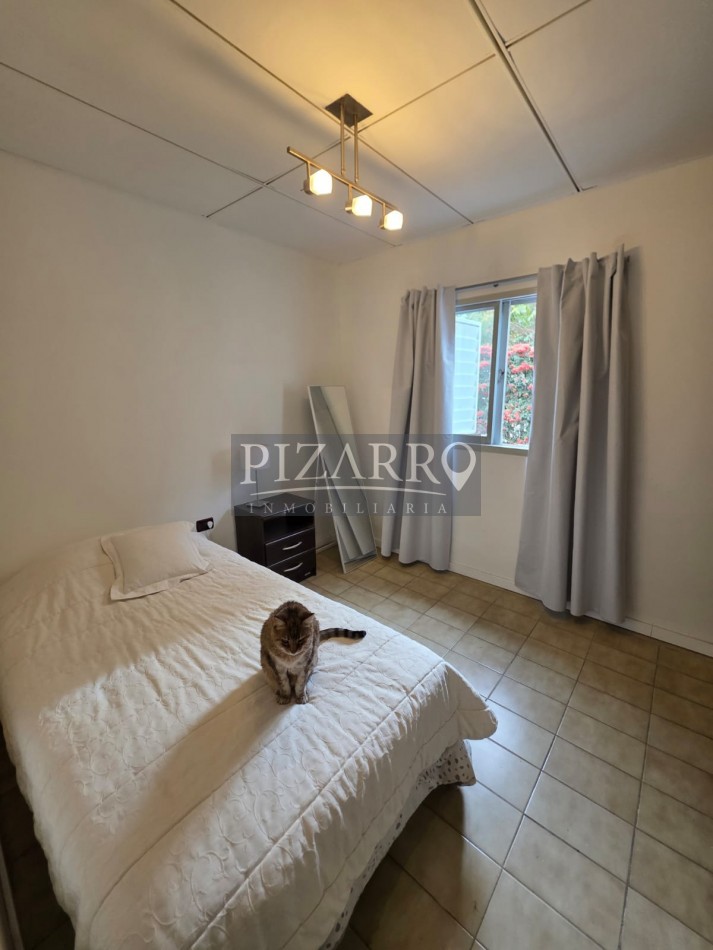 Casa Tres Dormitorios con Jardin y Garage - Barrio Melipal