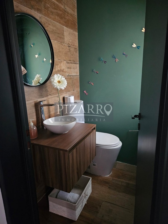 Duplex de 2 dormitorios + escritorio en B° La Peregrina