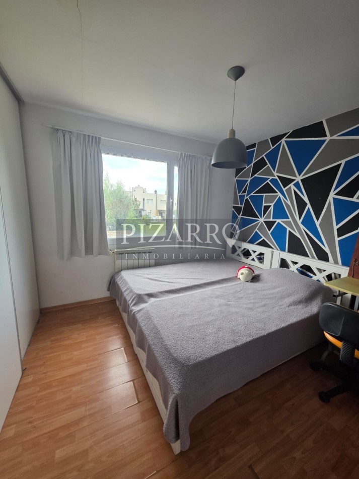 Duplex 4 Dormitorios - Barrio La Peregrina