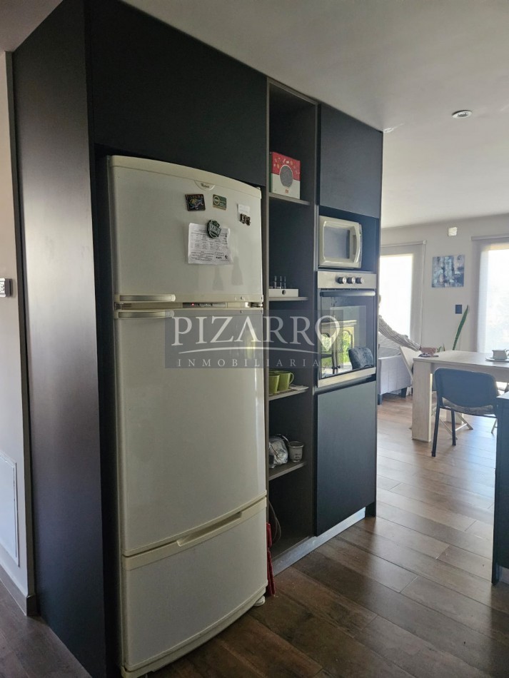 Duplex de 2 dormitorios + escritorio en B° La Peregrina