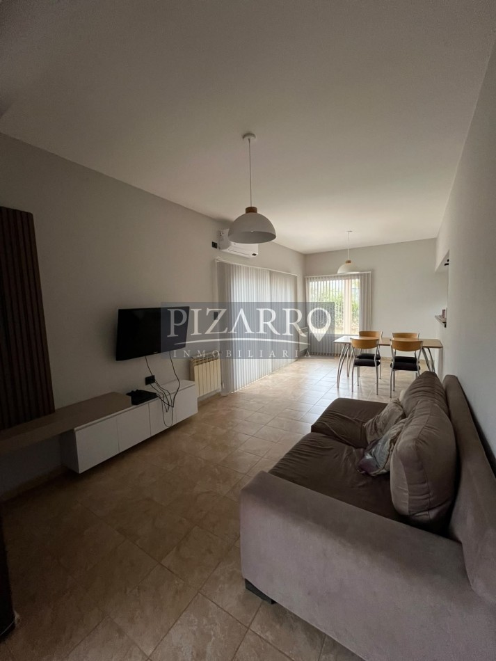 Alquiler Casa La Zagala - Neuquen | 6 Amb. en Planta Baja con Jardin