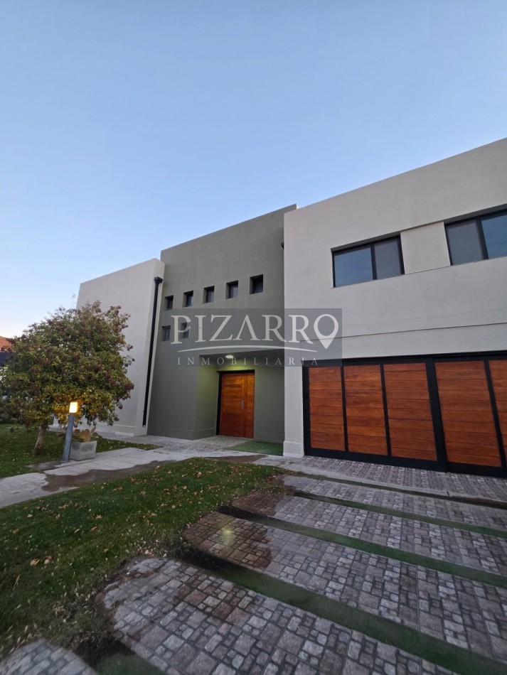 Venta Casa 4 dorm. Comahue Golf Club Neuquen - APTA CREDITO