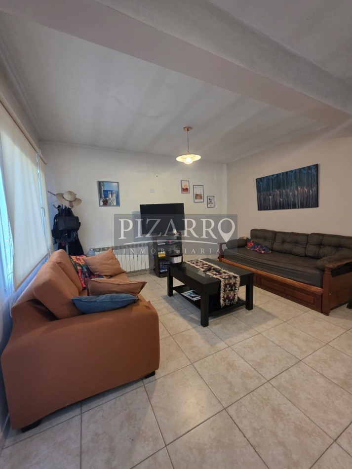 Hermosa Casa de 2 Dorm. en Barrio La Peregrina