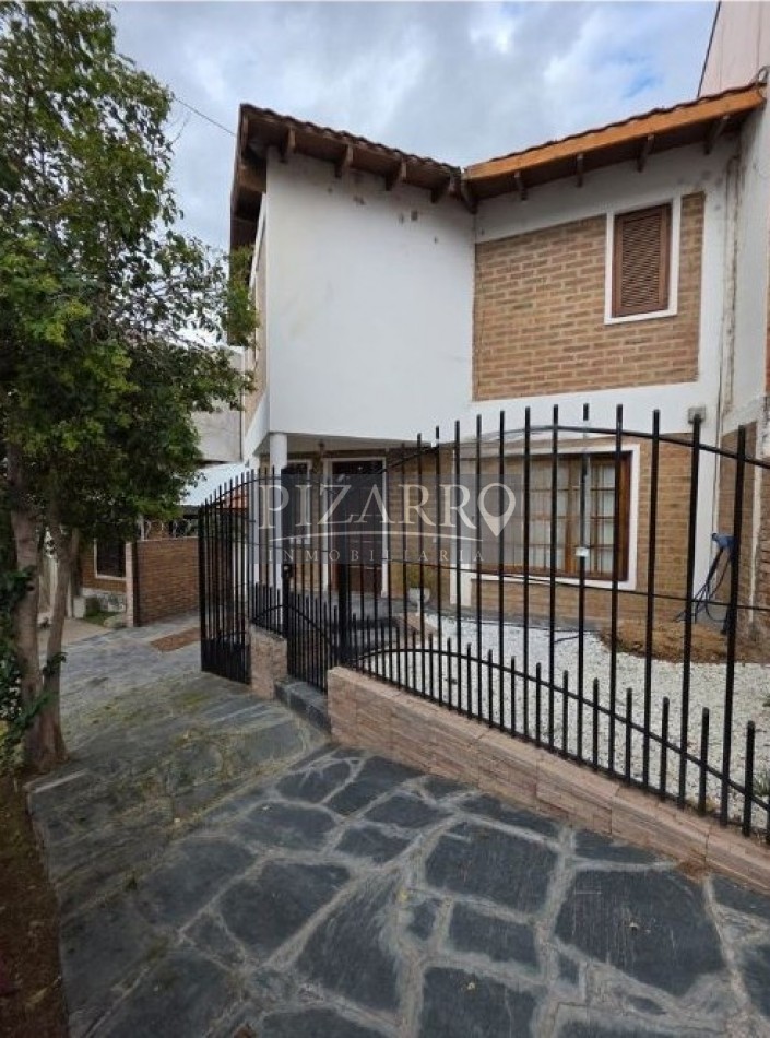 Venta Casa 3 Dormitorios con Jardin y Quincho | Rio Diamante 800 