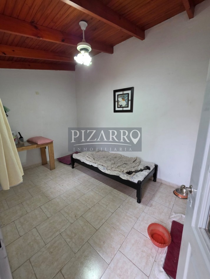 Casa Tres Dormitorios con Jardin y Garage - Barrio Melipal