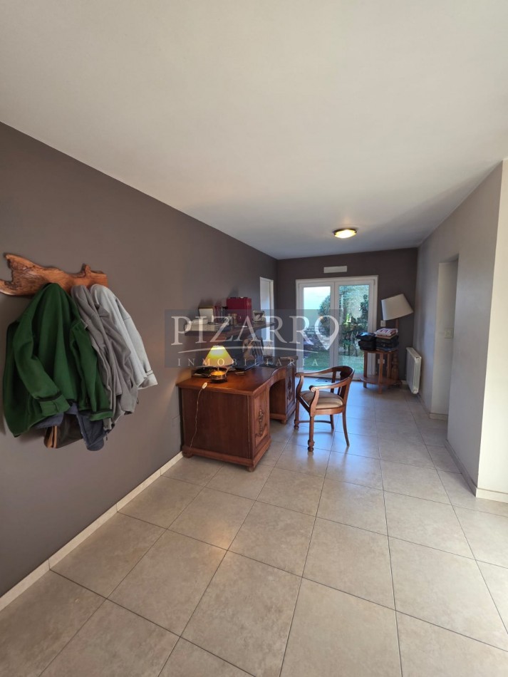 Duplex 3 dorm - Garage - Patio con parrilla - Excelente ubicacion.