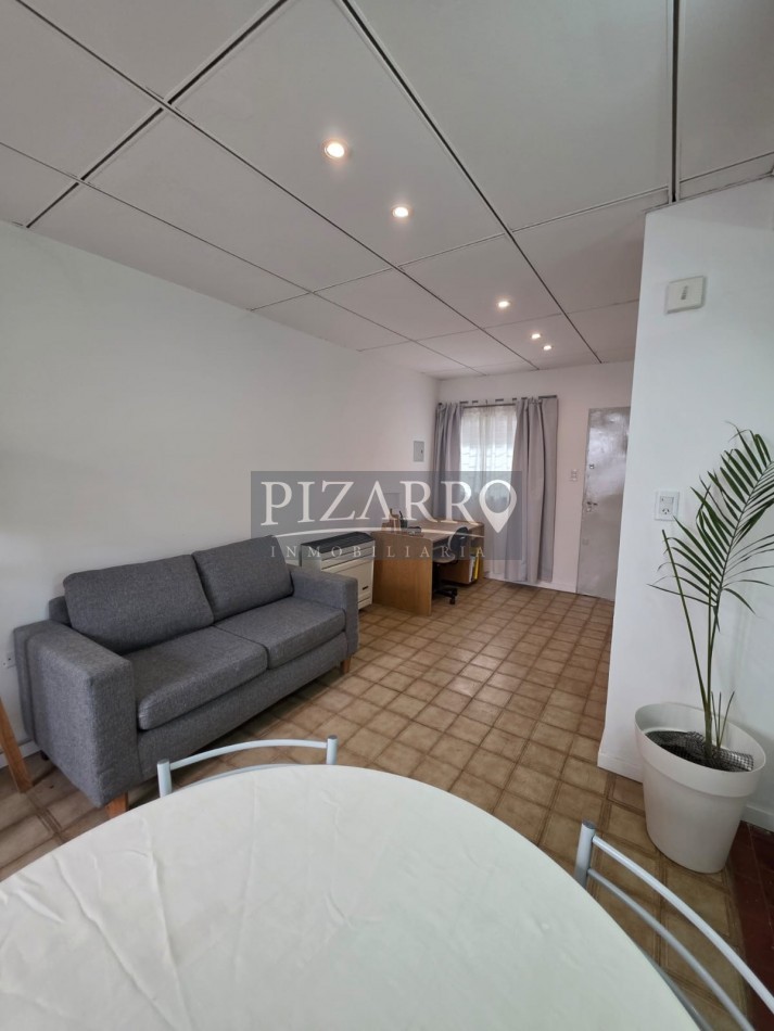 Casa Tres Dormitorios con Jardin y Garage - Barrio Melipal