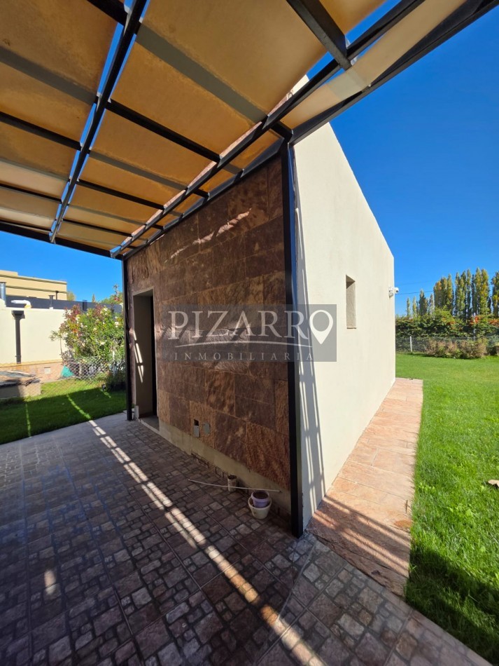 Venta Casa 4 dorm. Comahue Golf Club Neuquen - APTA CREDITO