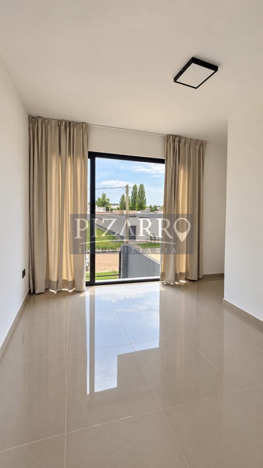 Alquiler Casa 3 Dorm. - Parques de Talero