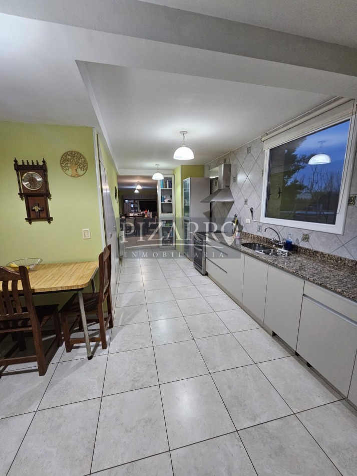 Casa en Barrio Privado La Zagala