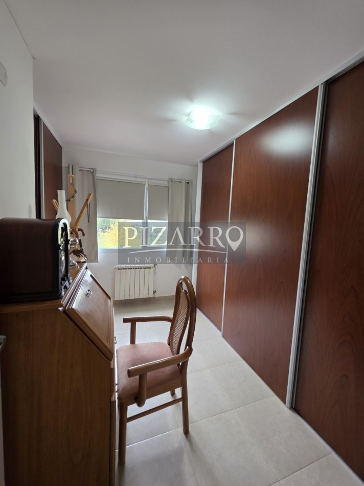 Duplex tres Dormitorios Barrio Naturaleza La Peregrina