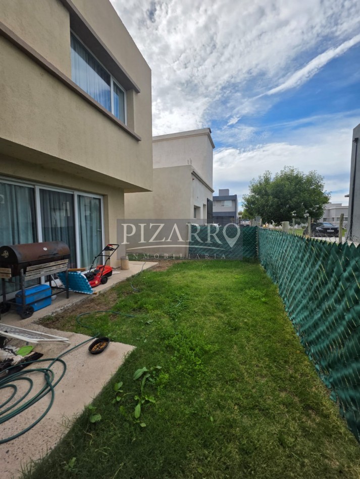 Duplex 4 Dormitorios - Barrio La Peregrina