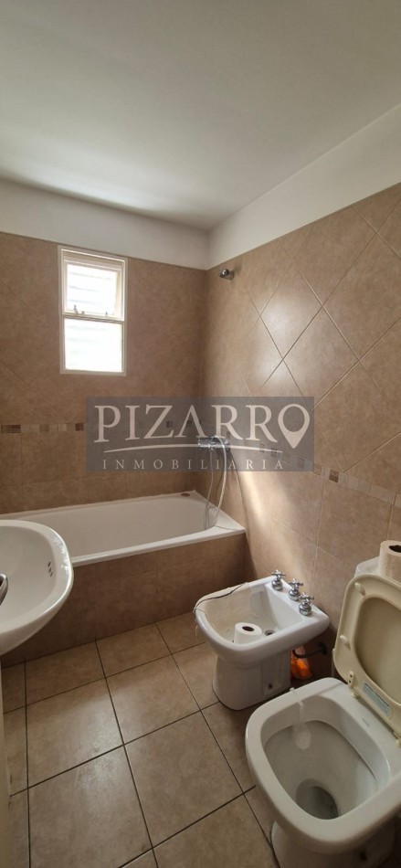 Departamento de un dormitorio - calle Roca 1856.