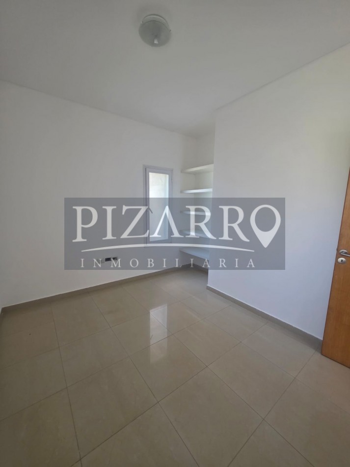 Venta Casa tres dorm. con piscina B° La Zagala - Apta credito