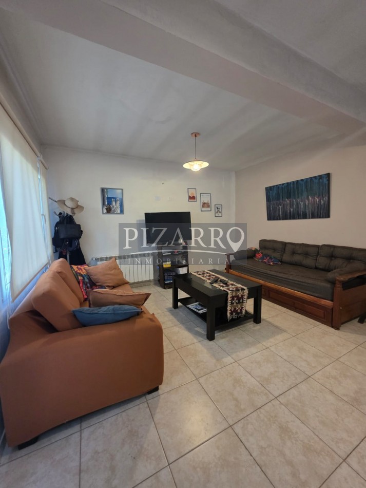 Hermosa Casa de 2 Dorm. en Barrio La Peregrina