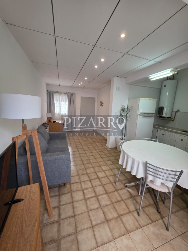 Casa Tres Dormitorios con Jardin y Garage - Barrio Melipal