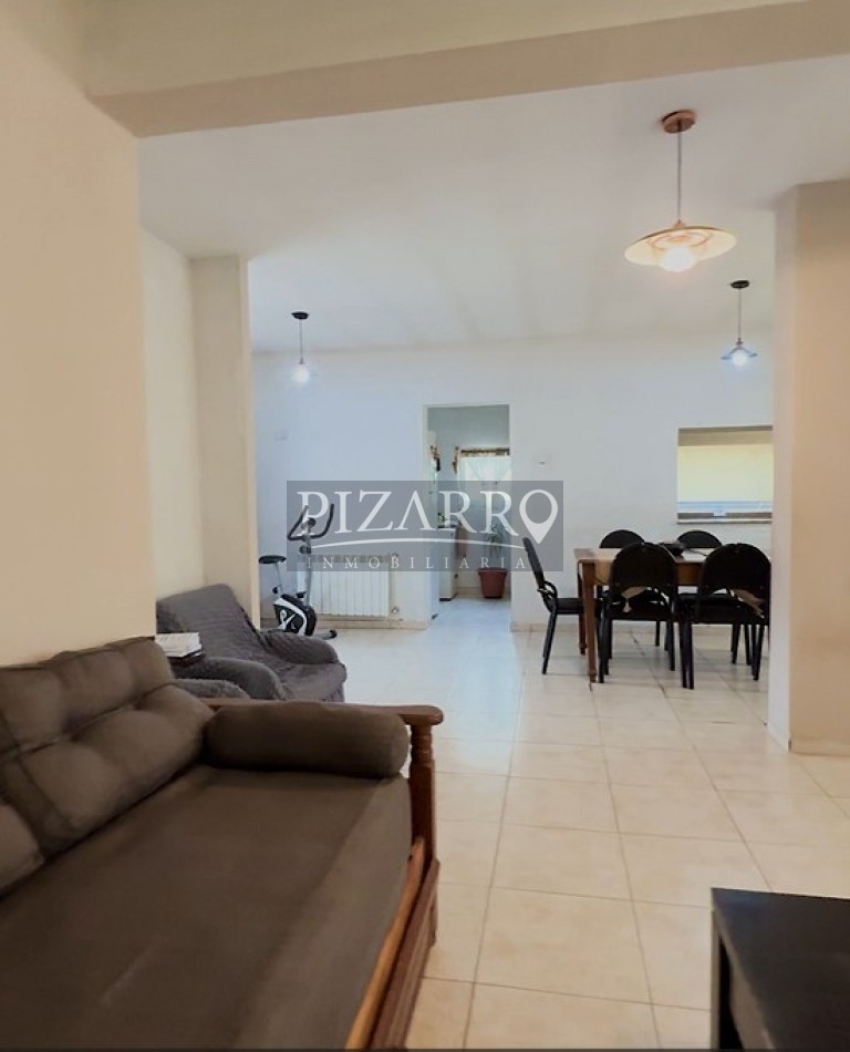 Hermosa Casa de 2 Dorm. en Barrio La Peregrina