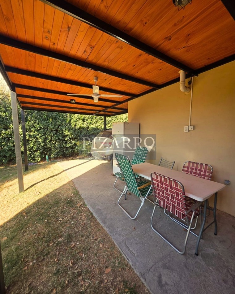 Hermosa Casa de 2 Dorm. en Barrio La Peregrina