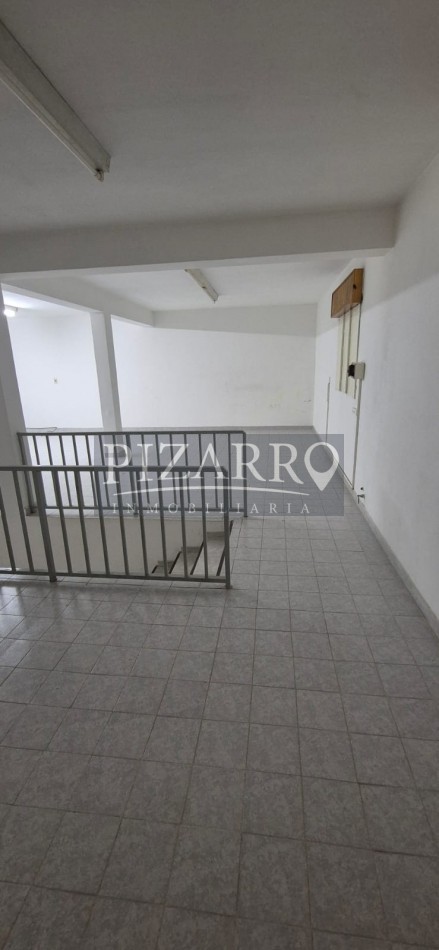 Venta Local Comercial con deposito y casa