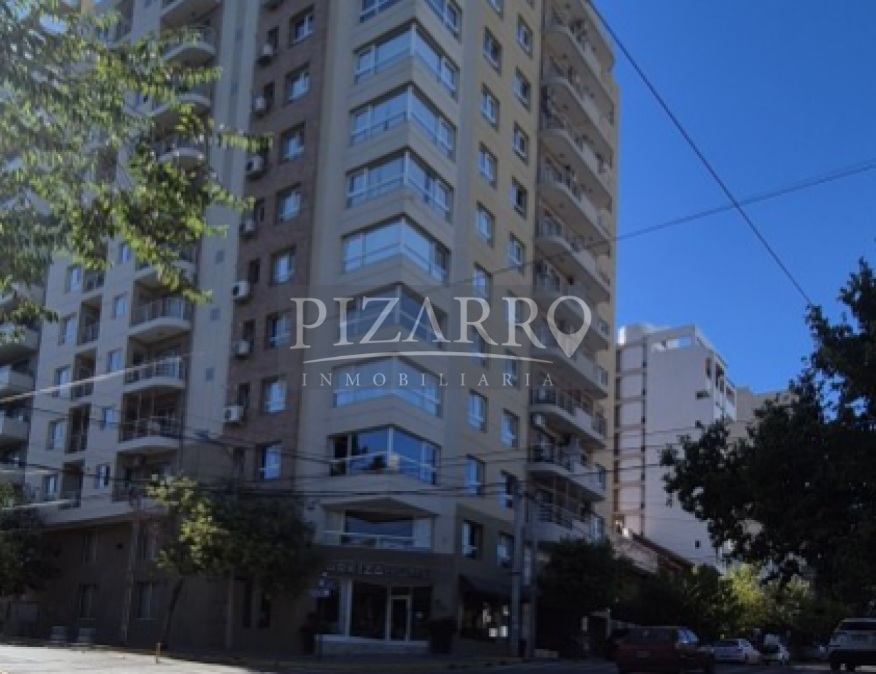 Amplio departamento con cochera y baulera