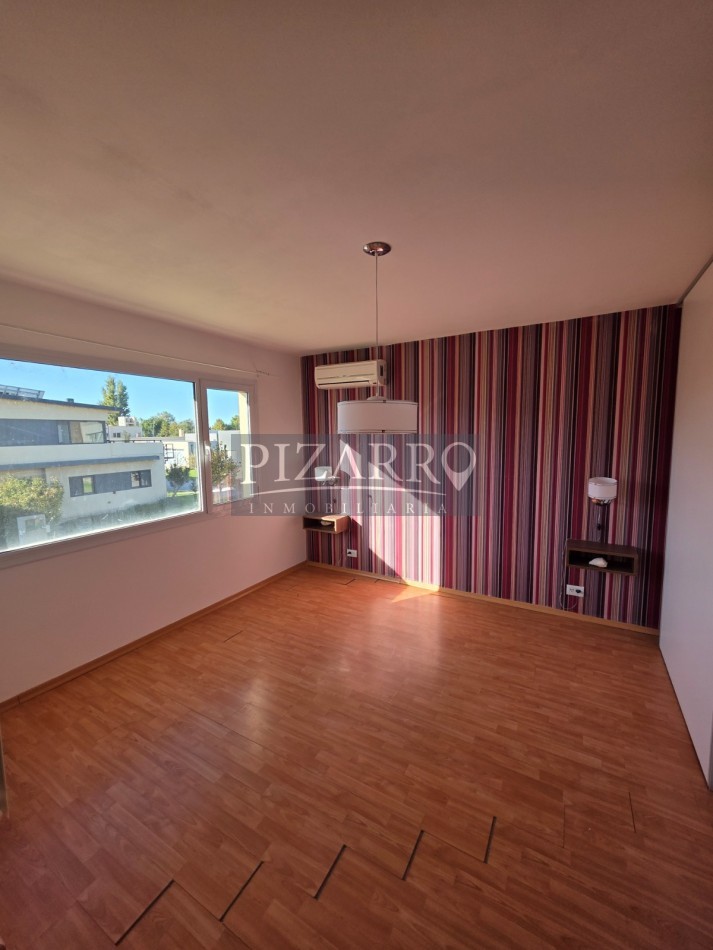 Duplex 4 Dormitorios - Barrio La Peregrina