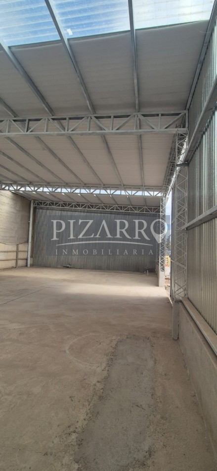 Galpon en alquiler 150m2 sobre Lastra al 3600