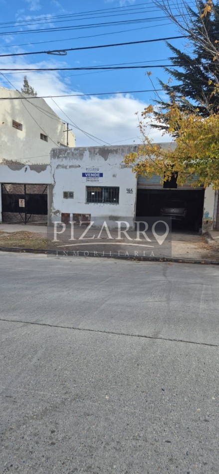 Lote con galpon y tres dptos (ideal inversion)