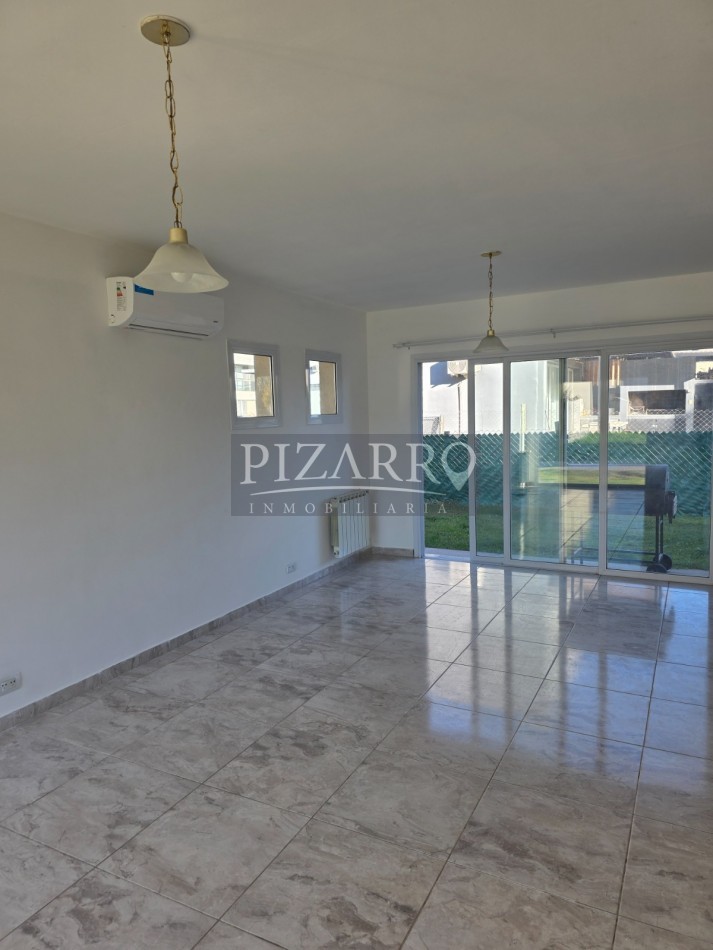Duplex 4 Dormitorios - Barrio La Peregrina