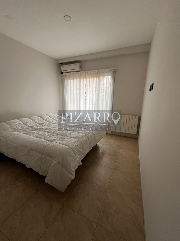 Alquiler Casa La Zagala - Neuquen | 6 Amb. en Planta Baja con Jardin