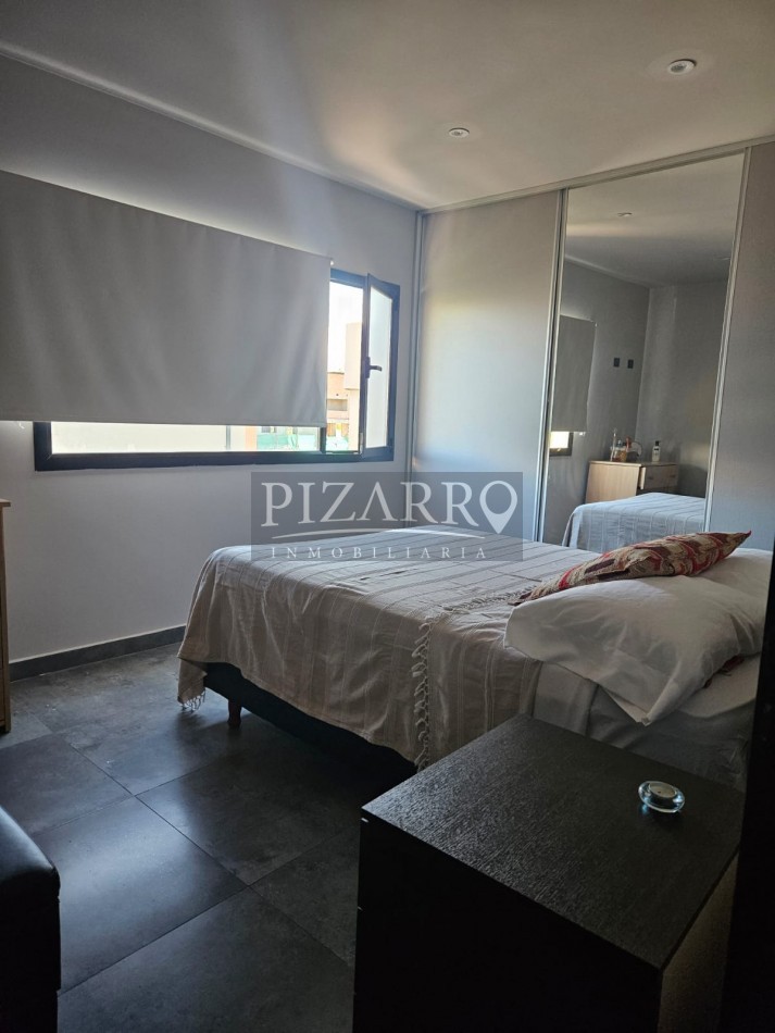 Duplex de 2 dormitorios + escritorio en B° La Peregrina