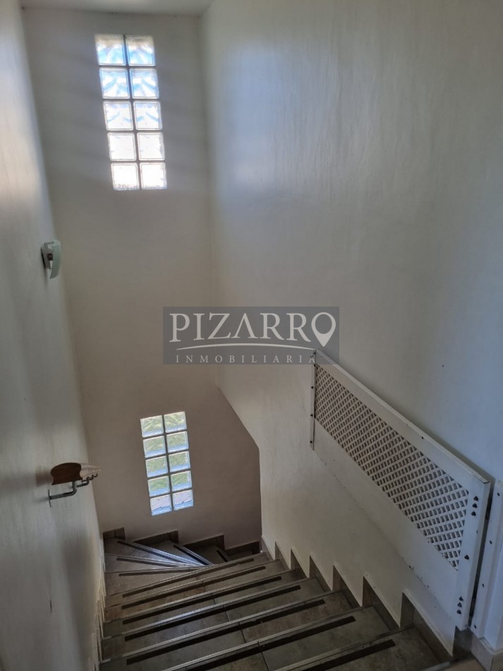 Venta Duplex 3 dorm. Barrio La Peregrina