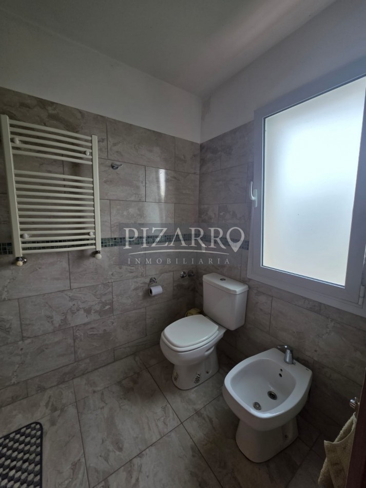 Duplex 4 Dormitorios - Barrio La Peregrina