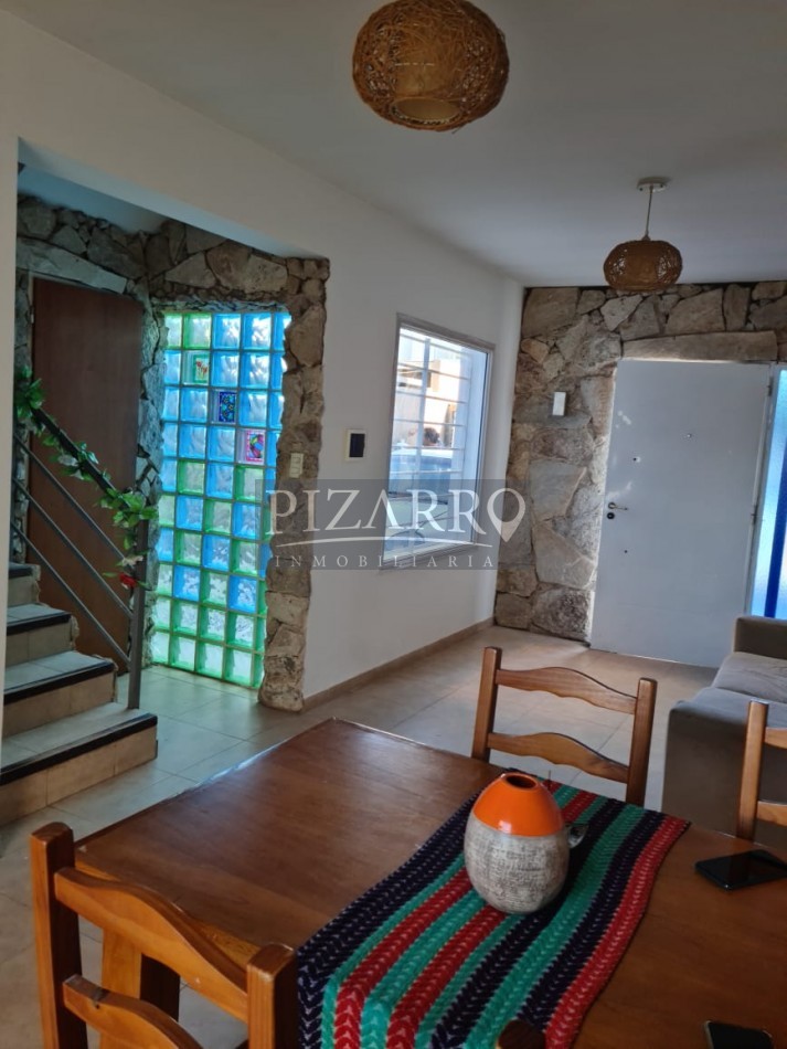 Venta Duplex 3 Dorm. B° Altos de Limay