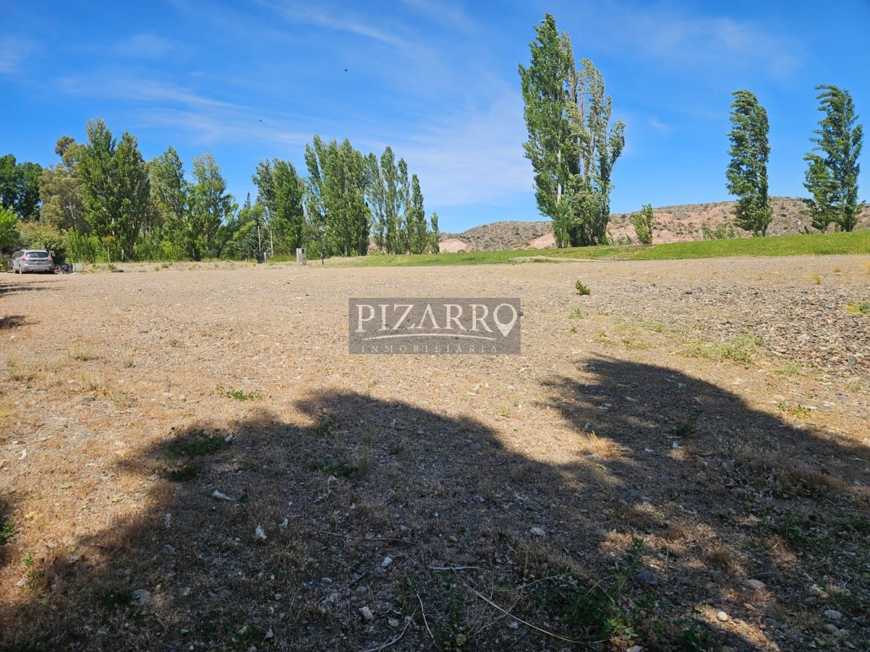 Venta Lote esquina frente al rio y fondo de laguna La Zagala