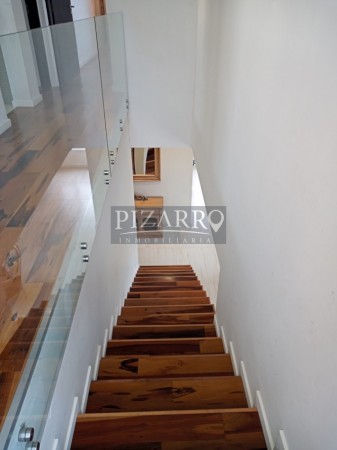 Casa Gerencial Barrio Cerrado La Peregrina