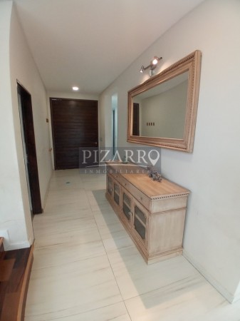 Casa Gerencial Barrio Cerrado La Peregrina