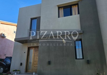 Duplex de 2 dormitorios + escritorio en B° La Peregrina