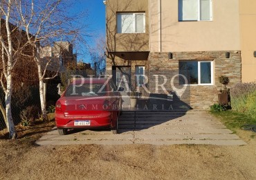 Hermoso duplex Barrio Cerrado La Peregrina 