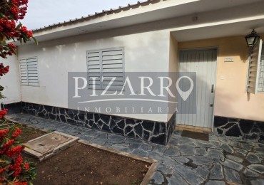 Casa Tres Dormitorios con Jardin y Garage - Barrio Melipal